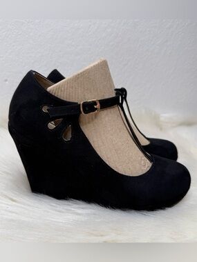 Dream Pairs Women’s Mary Jane Platform T-Strap Wedge Pumps